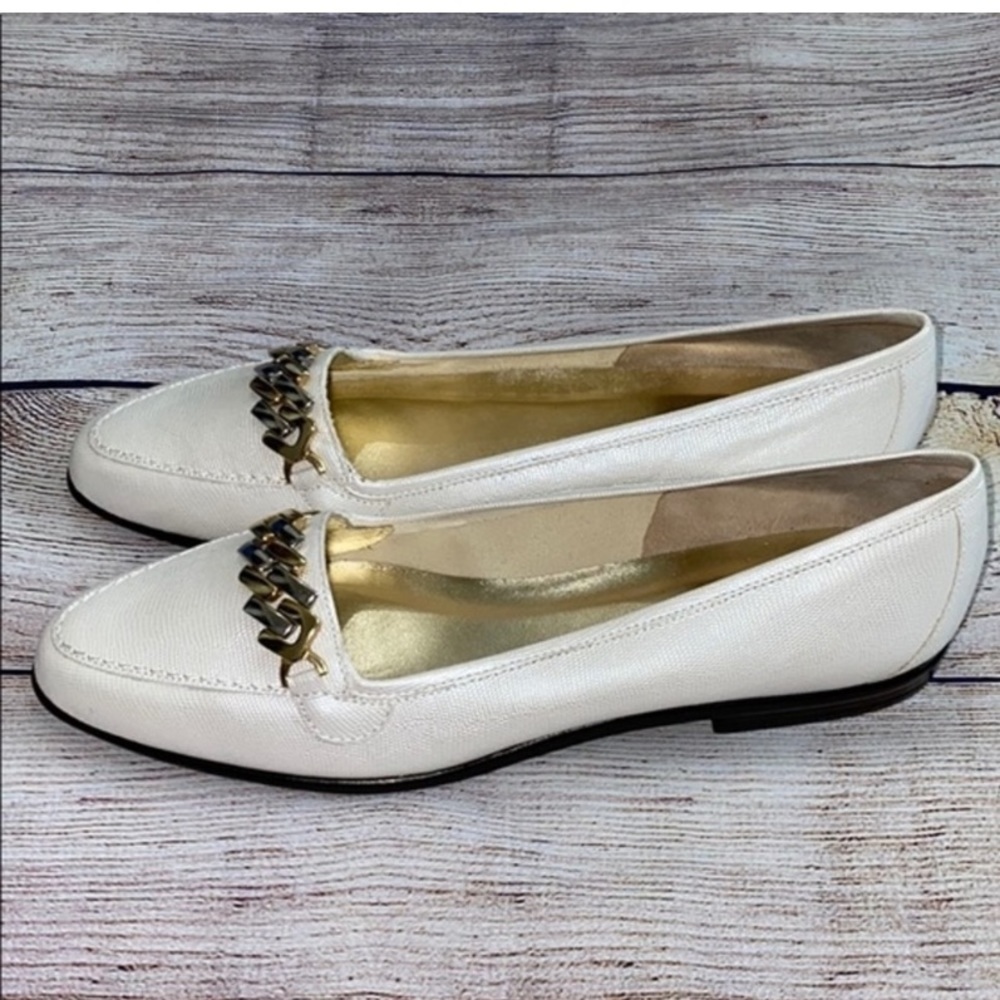 Rangoni Firenze Women’s Loafers Size 10 Ivory Gold and Silver hardware